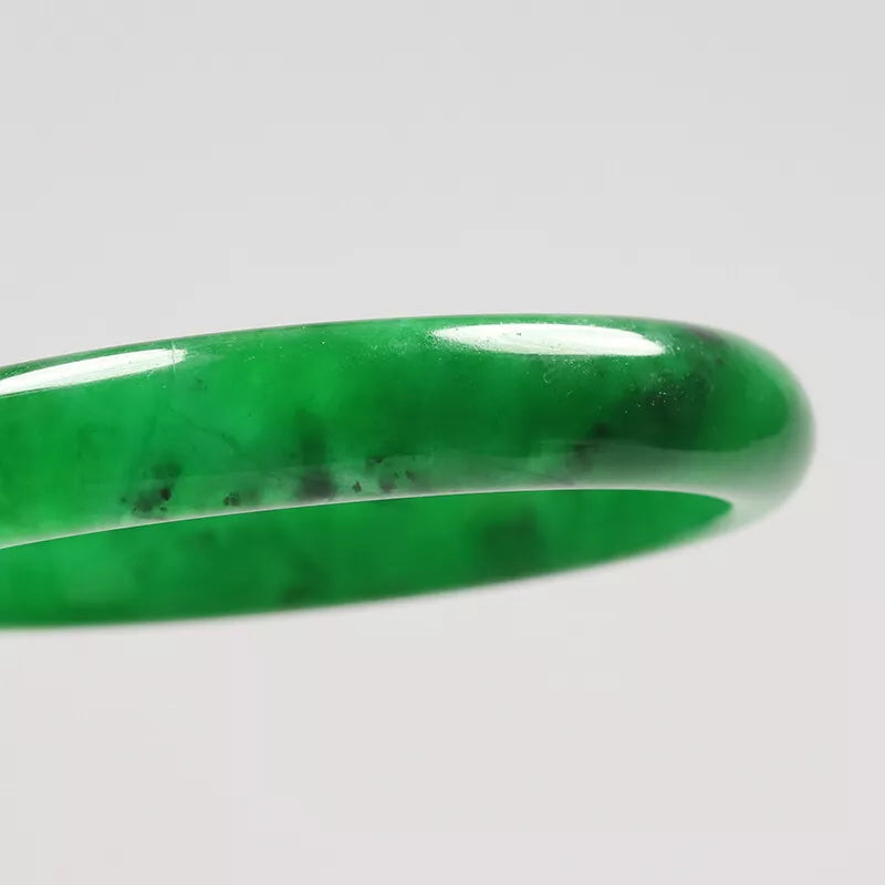 VINTAGE Medium Jadeite Green Jade Bangle Size 58mm Bright Green! Jade! L046