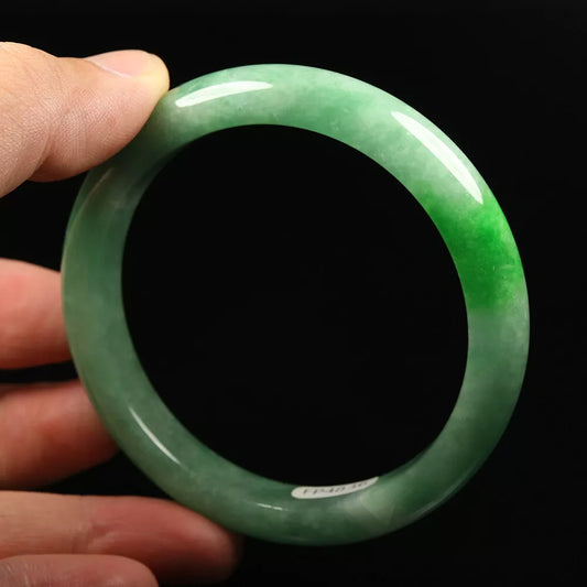 VINTAGE Large Jadeite Green Jade Bangle Size 62mm U725