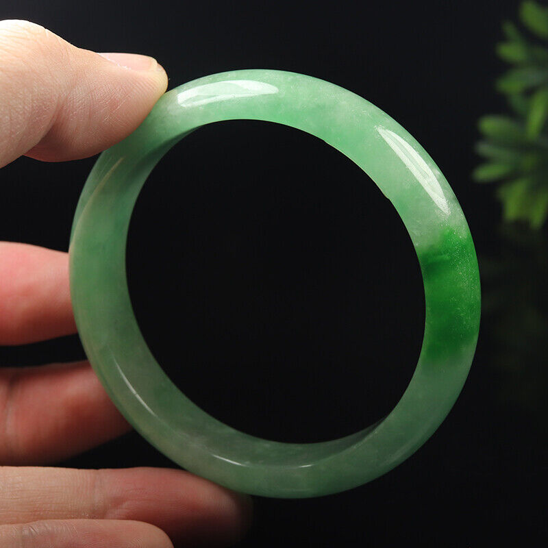 VINTAGE Medium Jadeite Green Jade Bangle Size 59mm D781