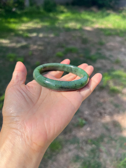 VINTAGE Large Nephrite Jade Bangle from Siberia, Spinach Green (Rare Piece) Size 60mm J112