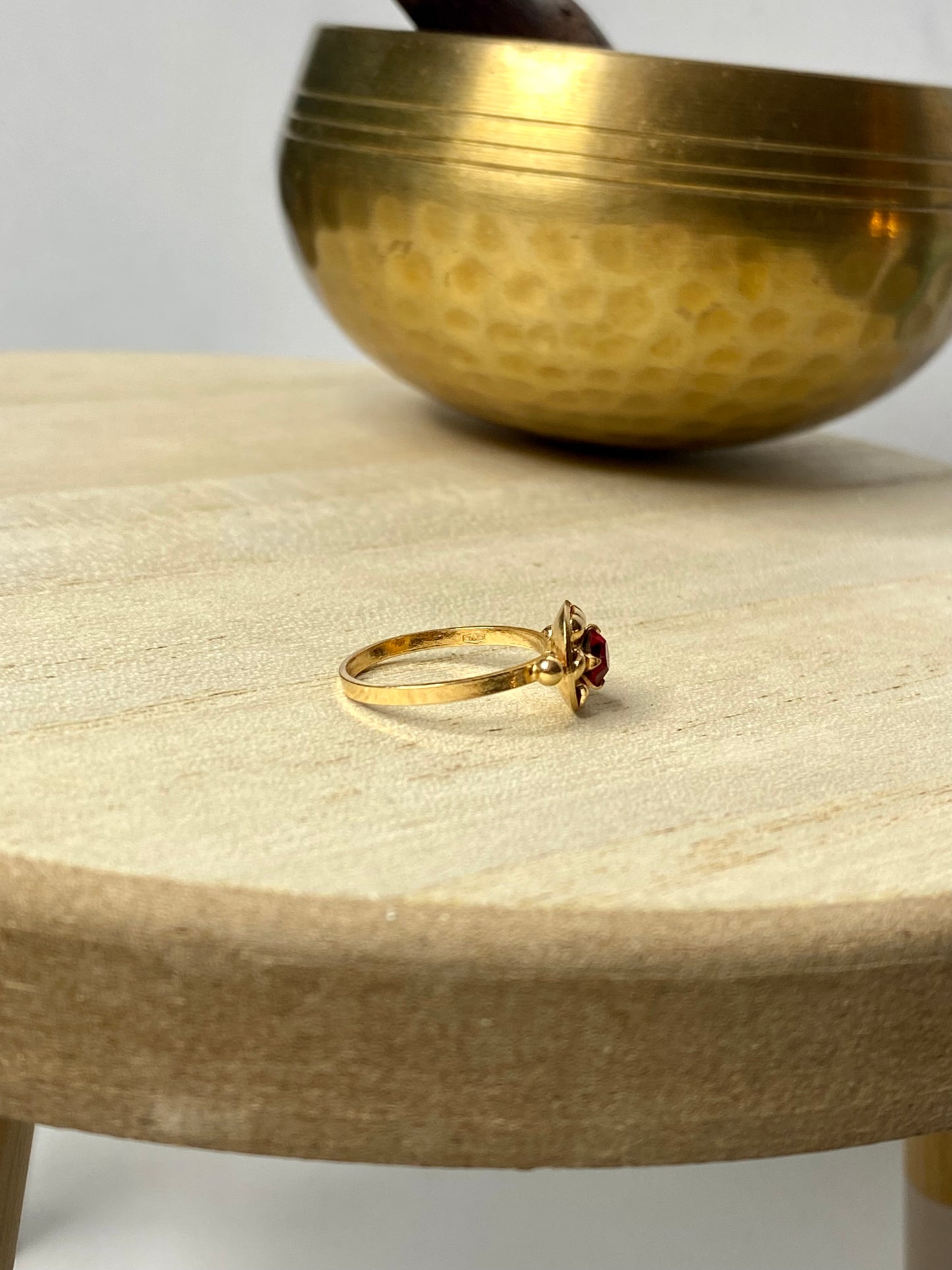 VINTAGE 18k Gold Ruby Ring Baby/Child Size 3.5US