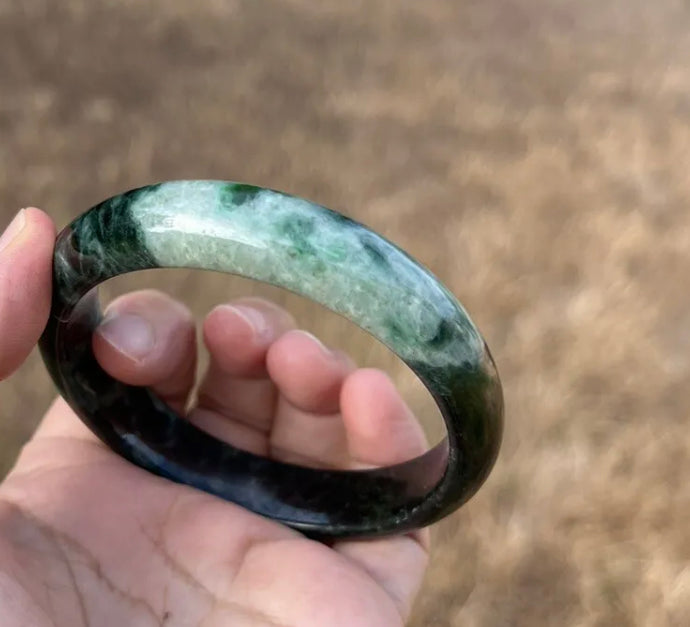 VINTAGE Medium Jadeite Green/Black Jade Bangle from Burma - Size 59.5mm M282 - JazzyJewelbyAmina 